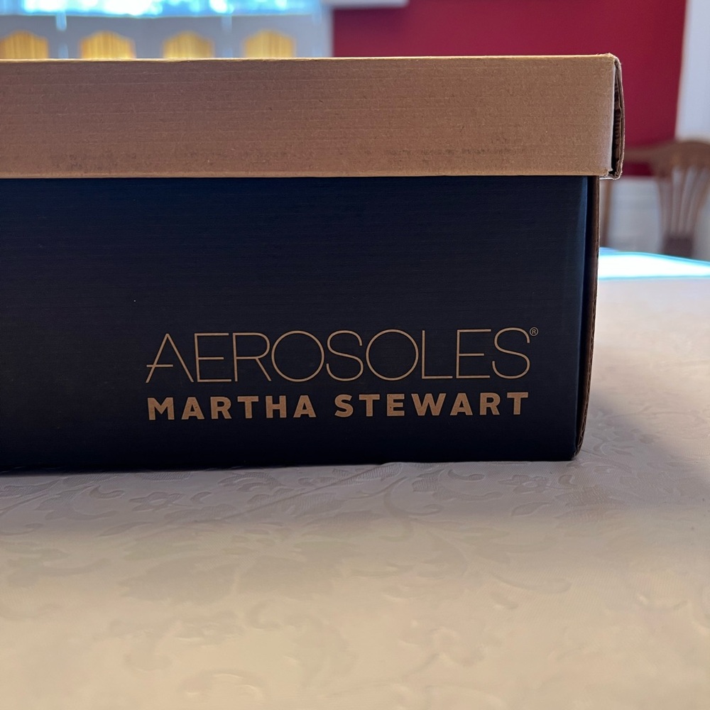 AEROSOLES Suede Gray Winter Boots - Picture 11 of 12